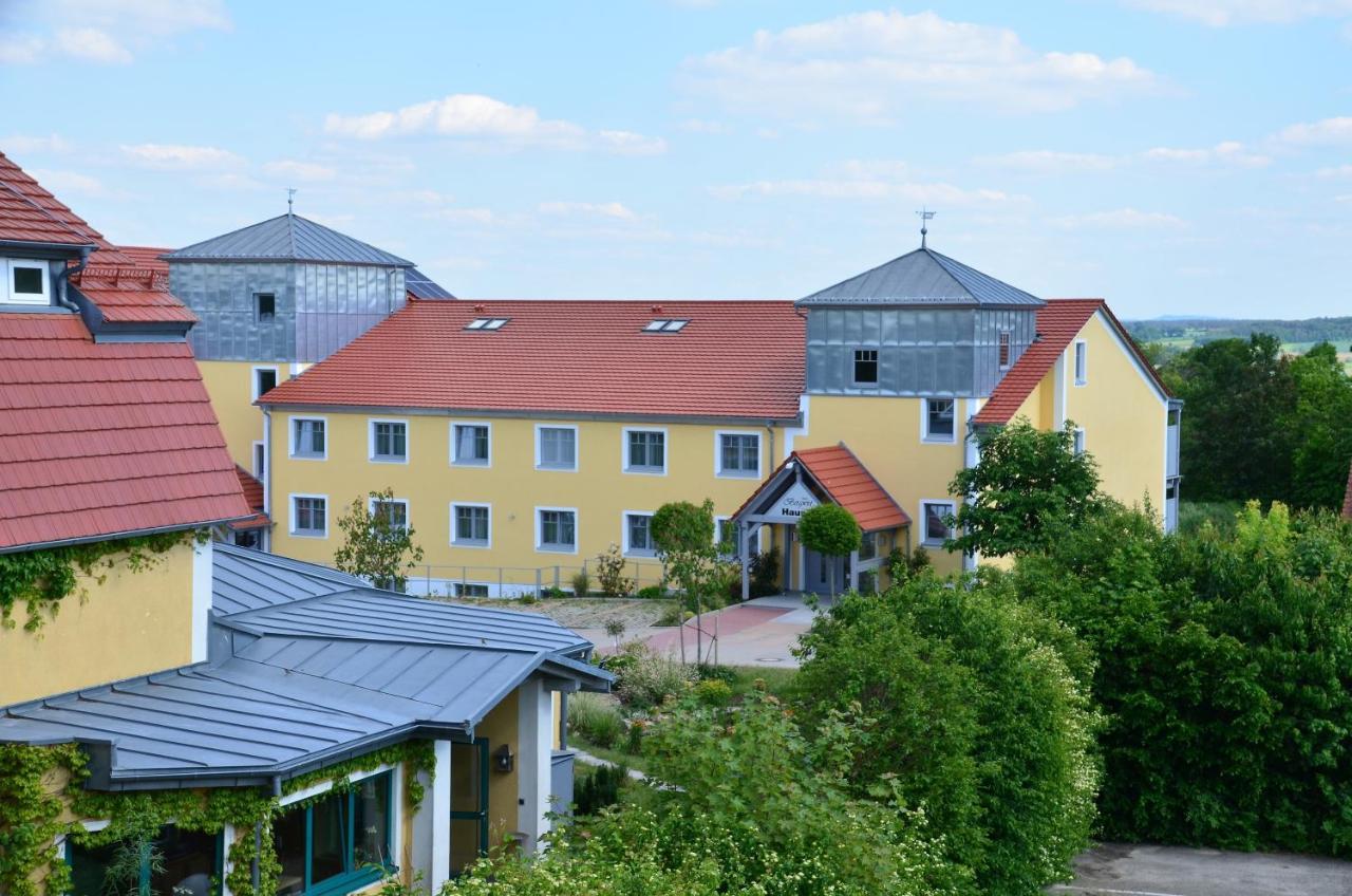 Hotel Bergwirt Herrieden Εξωτερικό φωτογραφία